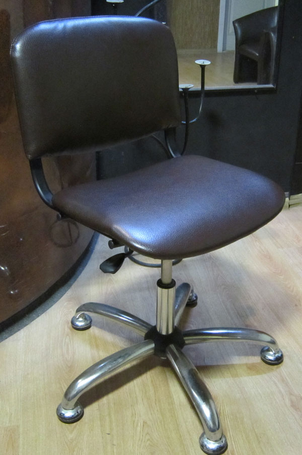 Заміна оббивки крісла